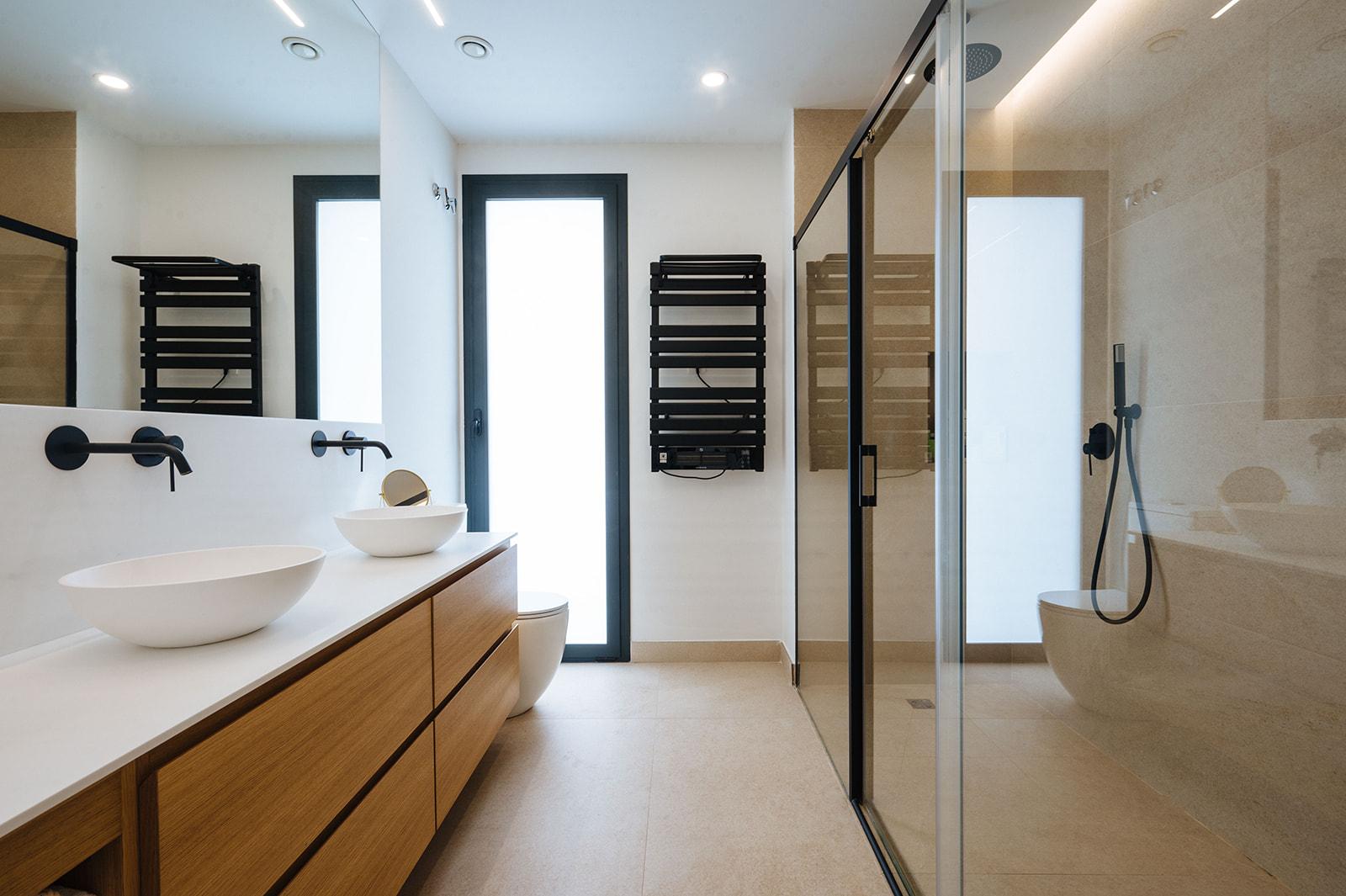Mueble lavabo con pie Mueble lavabo con pie